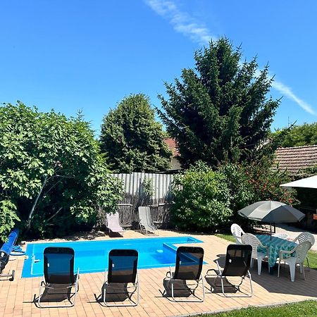 Lellei Pihenohaz Balatonlelle Villa Bagian luar foto