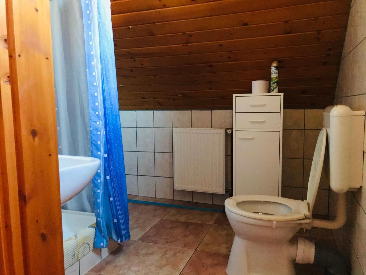 Lellei Pihenohaz Balatonlelle Villa Bagian luar foto