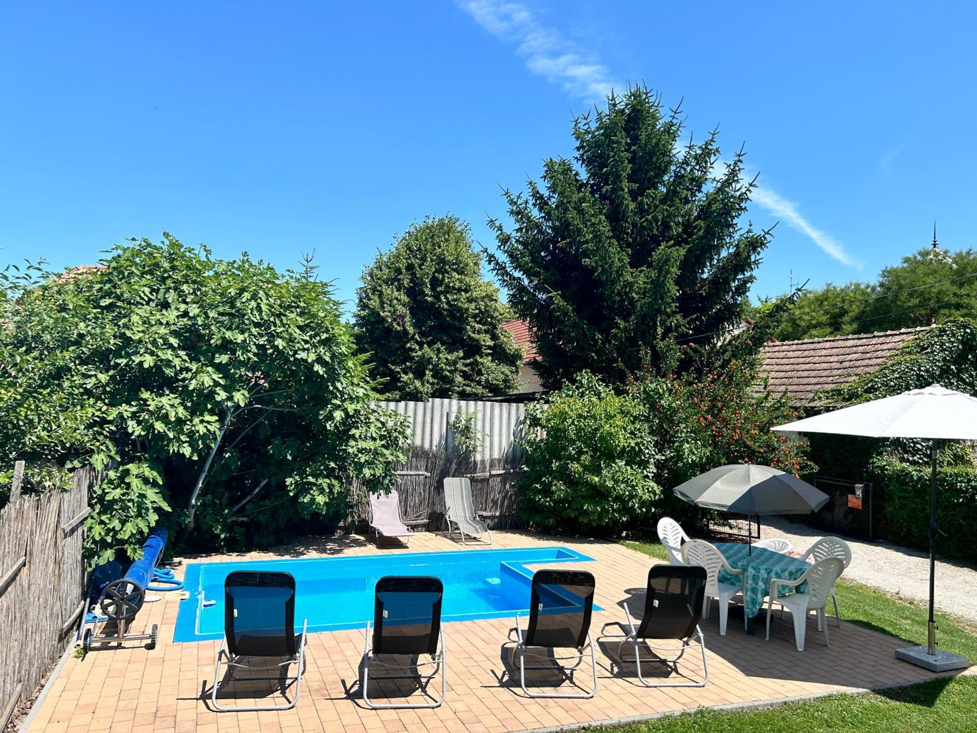 Lellei Pihenohaz Balatonlelle Villa Bagian luar foto