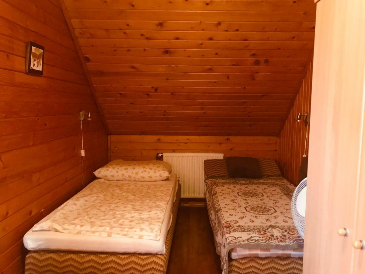 Lellei Pihenohaz Balatonlelle Villa Bagian luar foto