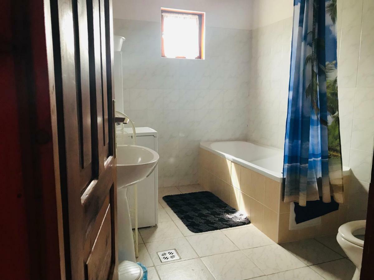 Lellei Pihenohaz Balatonlelle Villa Bagian luar foto
